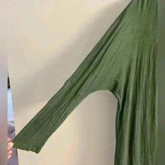 Forever 21 tunic top crewneck long line ribbed texture lightweight.‎ 3X. NWT - Picture 2 of 6